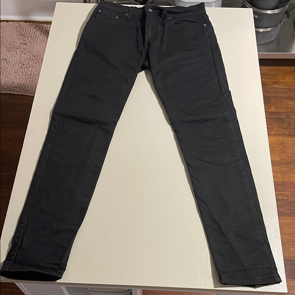 Men’s: Levi's Black Skinny Jeans Classic Style- Size 29W x 32L